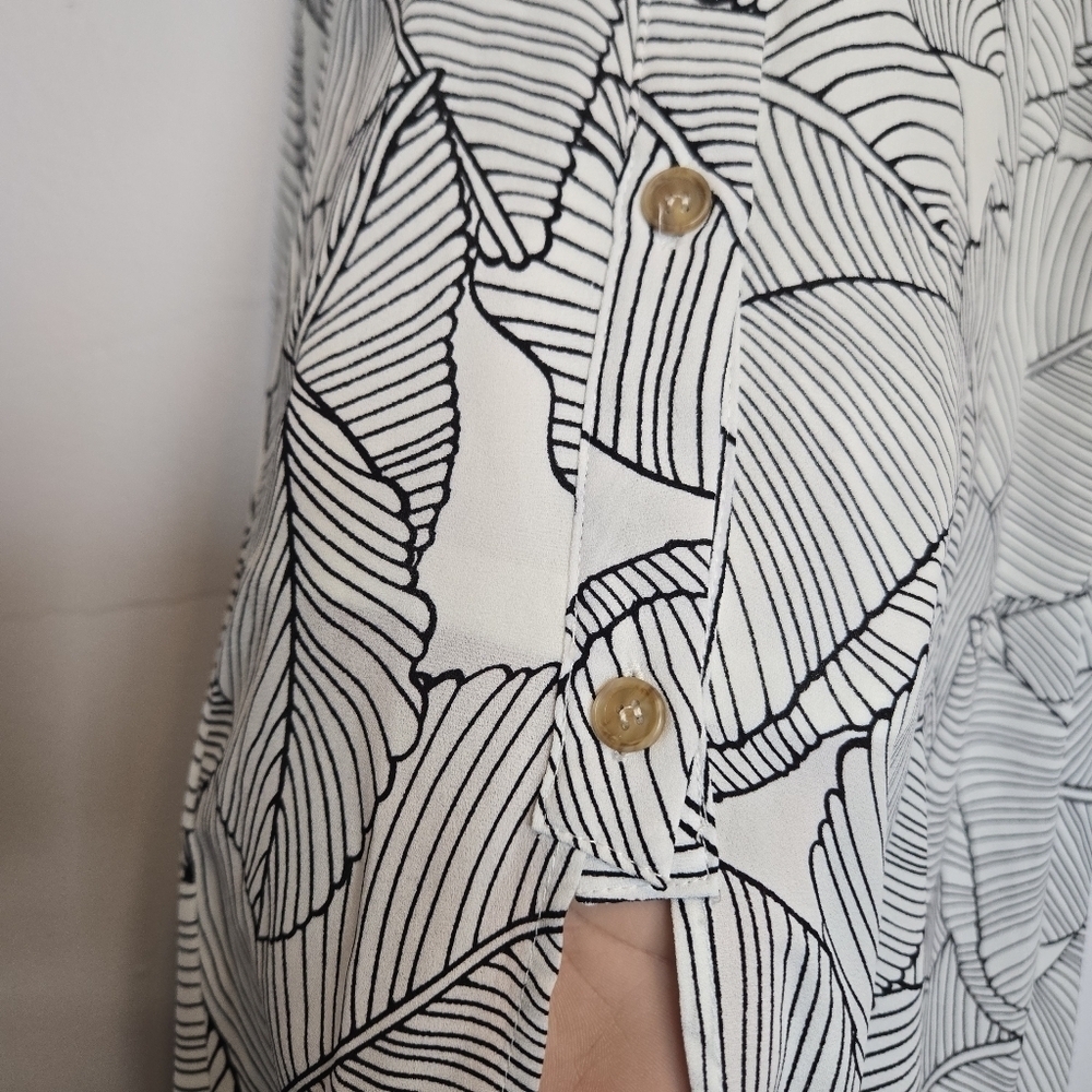 Sienna Small Sky Black and White Sleeveless Sundress - Picture 2 of 6
